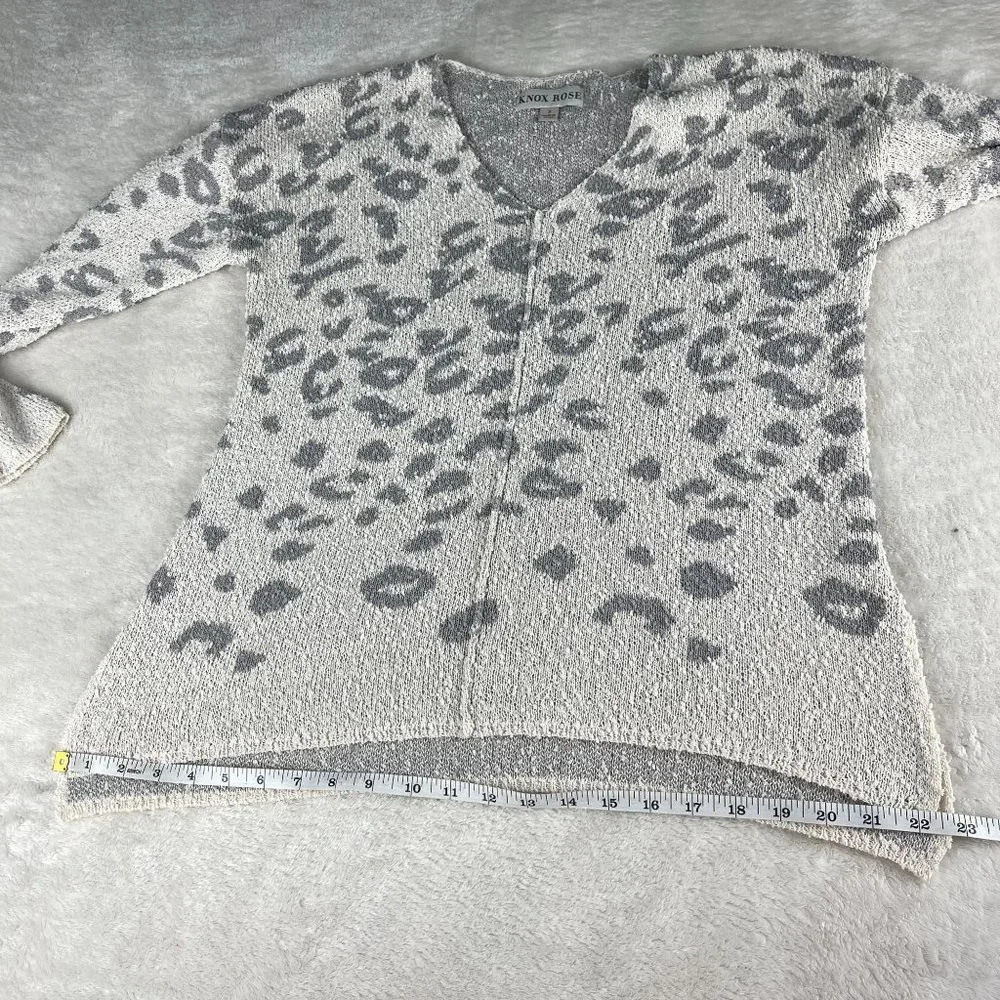 Knox Rose Leopard Print Knit Sweater Womens Size S Off White Gray V Neck Side Sp